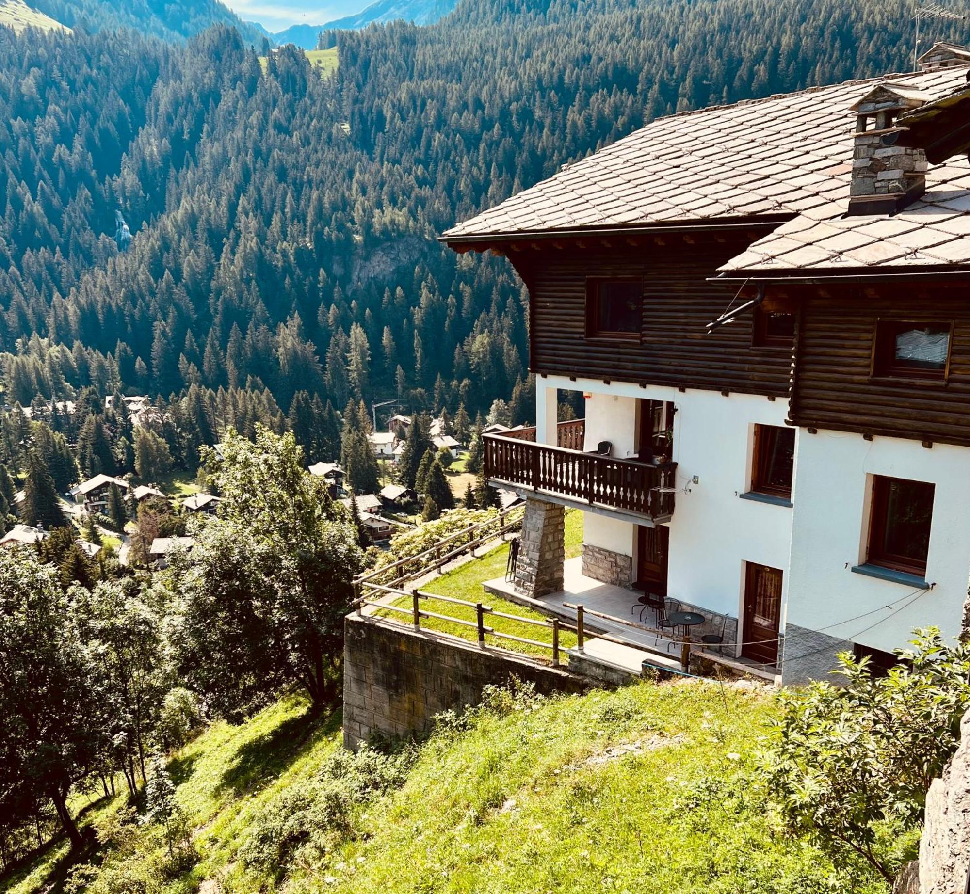 Affittacamere Buenavista Guest House Champoluc Εξωτερικό φωτογραφία