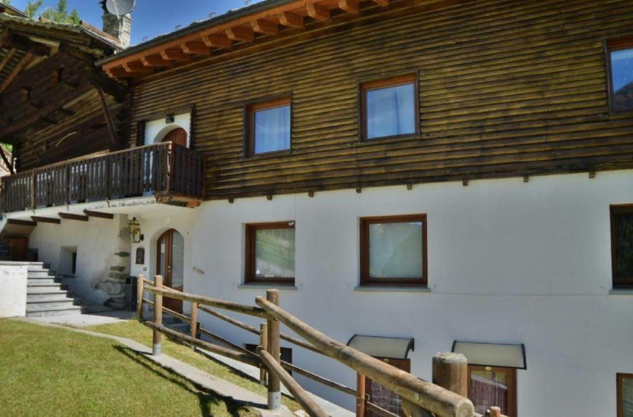 Affittacamere Buenavista Guest House Champoluc Εξωτερικό φωτογραφία